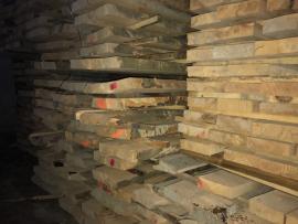 dry timber beech, pine, spruce... drevo suché buk, borovica, smrek