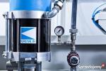 Inne urządzenia techniczne Automat lakierniczy firmy UNISON 1300 |  Urządzenia stolarskie | Maszyny do obróbki drewna | K2WADOWICE